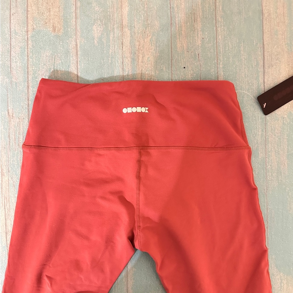 NWT ODODOS capri legging sz: L